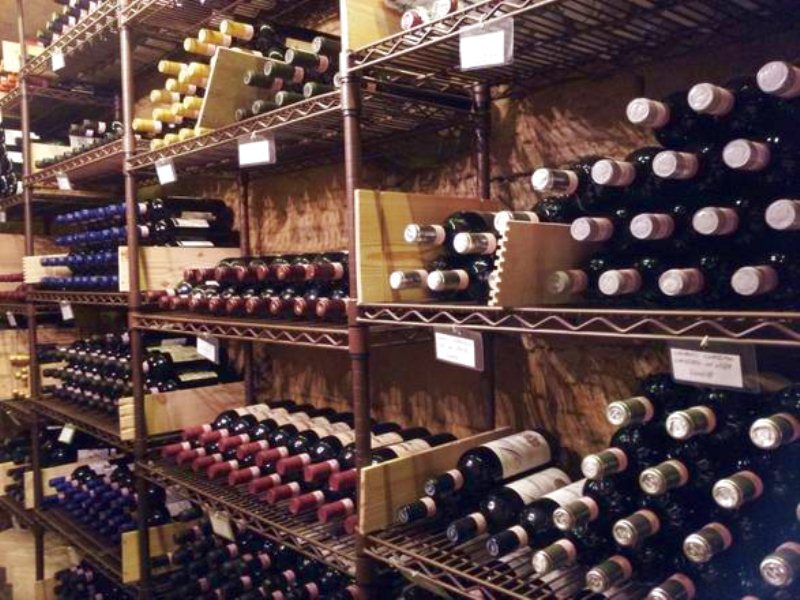 Maxisequestro vini e falsi Made in Italy cinesi 35 tonnellate di vino e 45 di pomodoro individuati da Nac