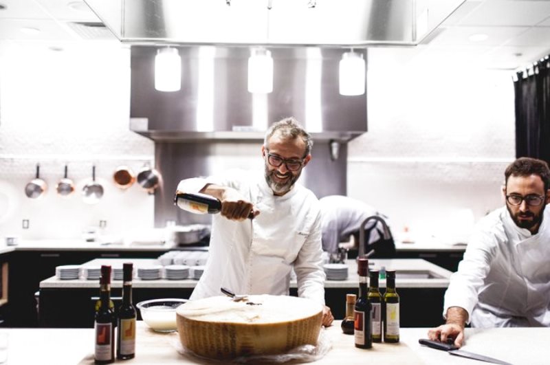 BERGAMO: L’ECCELLENZA E’ SERVITALe 3 Stelle Michelin di Massimo Bottura inaugurano GourmArte Special Edition