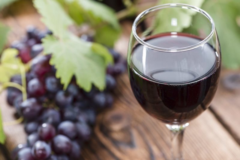 QUATTRO TAPPE AL VERITAS PER BERE GIUSTOCene con grandi vini in degustazione guidata e letture